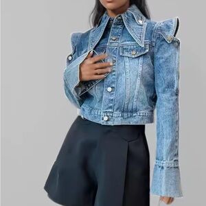Retail $128 The IT girl Blue Denim Jacket